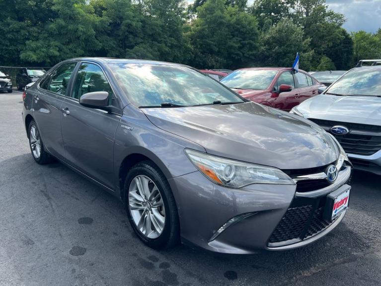 Used 2015 Toyota Camry Hybrid SE for sale $16,995 at Victory Lotus in New Brunswick, NJ